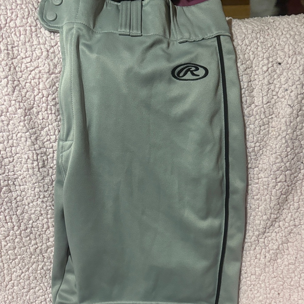 Rawlings Light Gray Sports Shorts